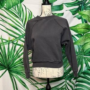 Boutique All: Row S Grey Cropped Casual School Travel College Minimalist Sweater